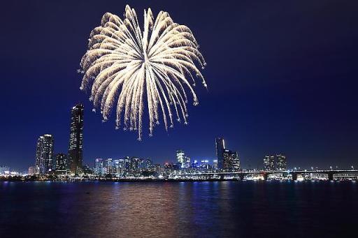 10月4日，首爾市將舉行世界煙花節(jié)。