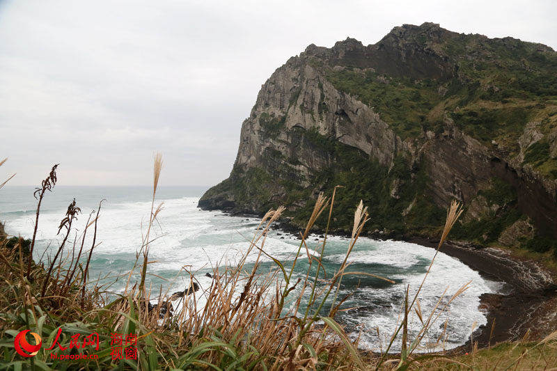 探訪濟(jì)州代表景點(diǎn)城山日出峰：中國游客眾多