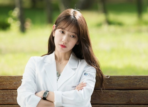 《Doctors》樸信惠PK李圣經(jīng) 女一女二誰更美【組圖】