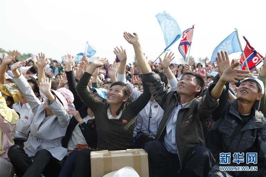 朝鮮航空展進入第二日（圖）